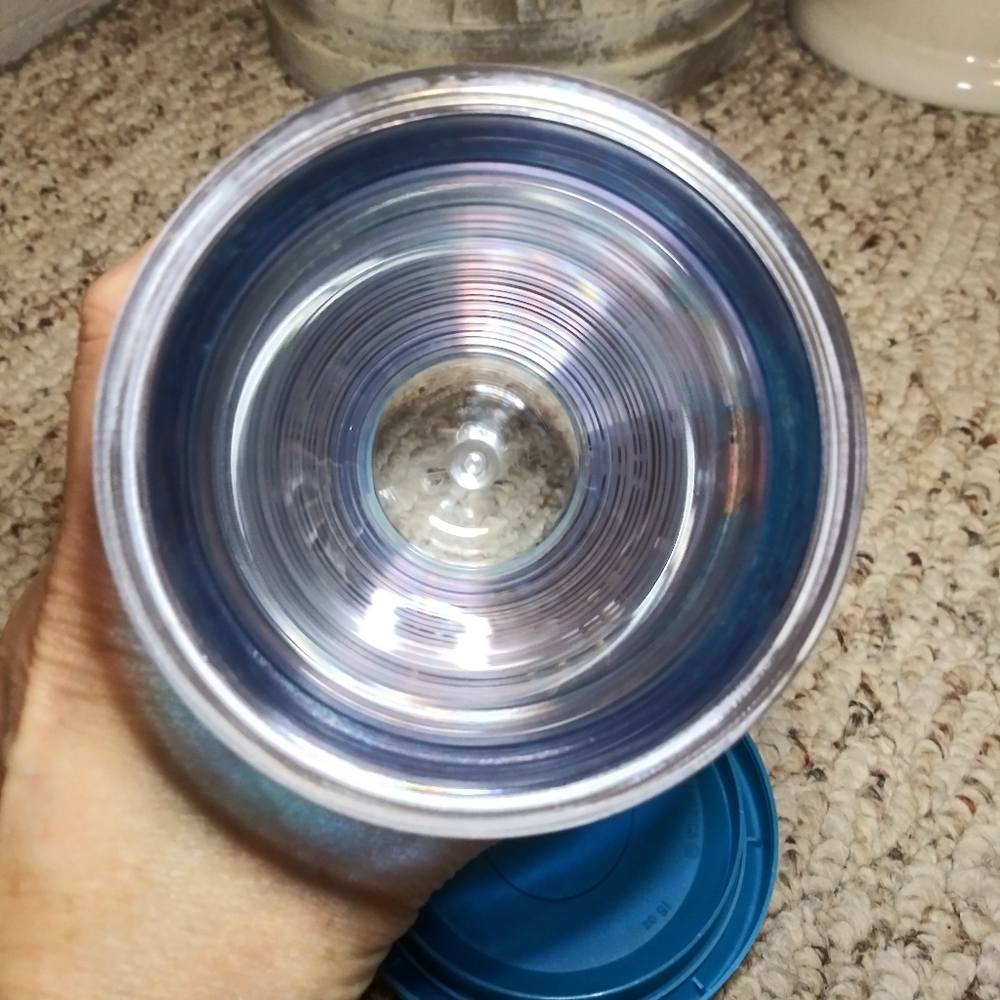 3/$18 Disney's Frozen Themed Child's 16 Oz Insulated Hot/Cold Tervis Cup - Picture 10 of 11